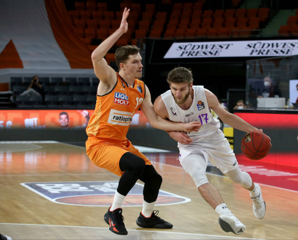 激烈的转会 激烈的转会