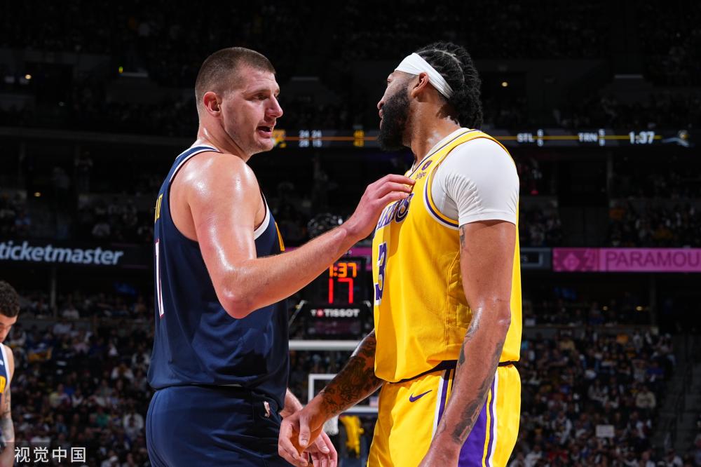 的篮球赛场 的篮球赛场