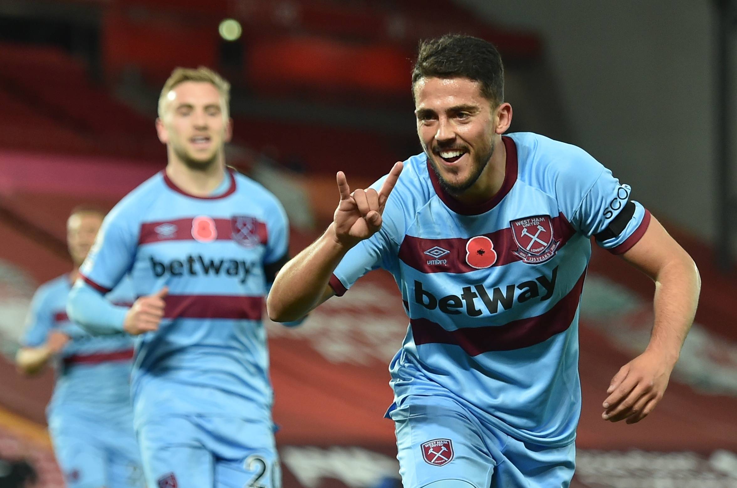 翼突破传球 翼突破传球