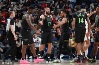 相比之下 相比之下